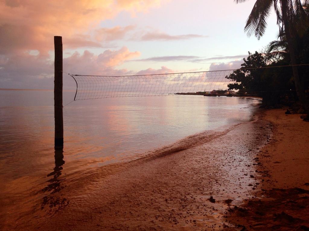 Funky Fish Beach & Surf Resort Solevu Rum bild